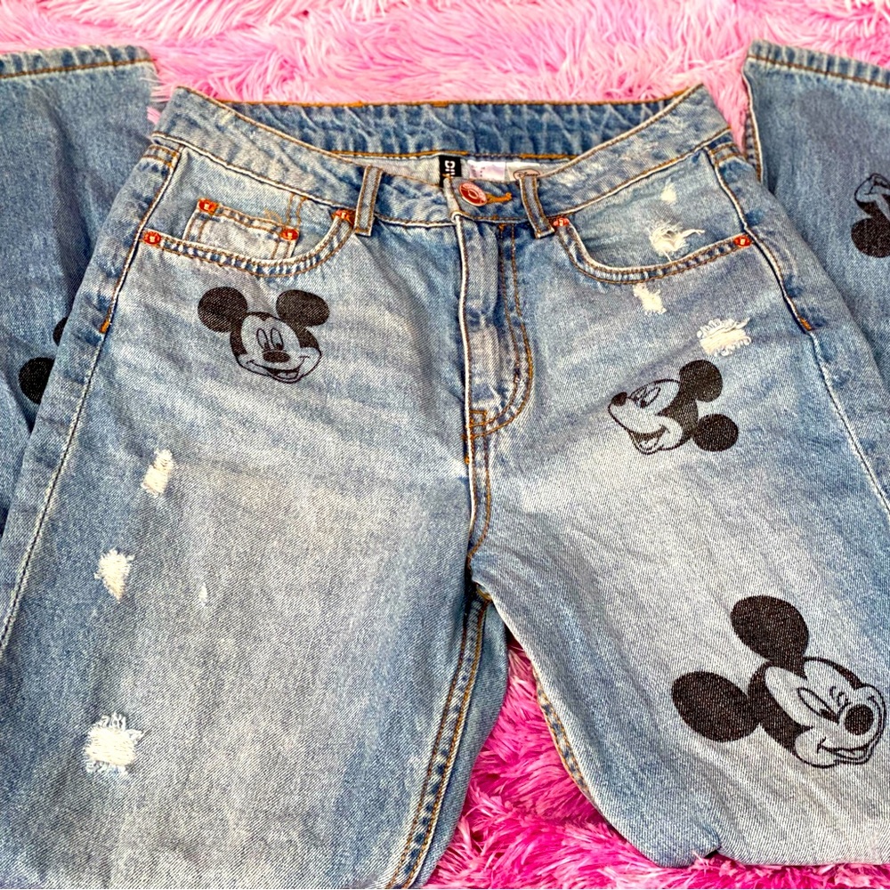 Divided H & M Disney Mickey Mouse Print Women jeans size 4